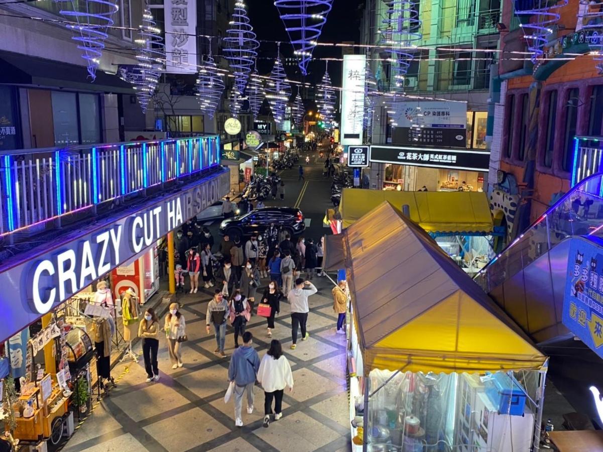 一中街星辰 Apartment Taichung Luaran gambar